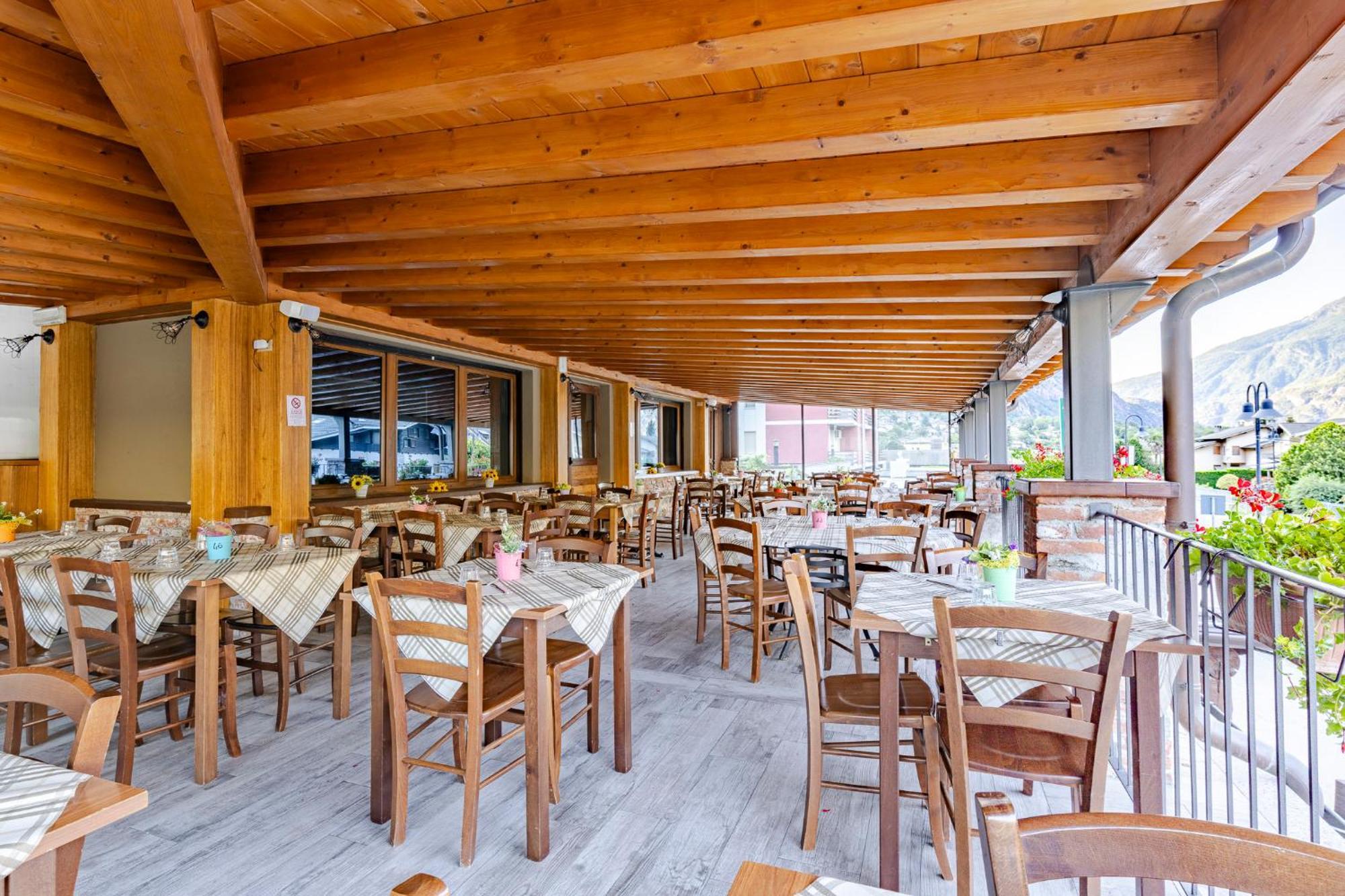 Hotel&Restaurant Armanac De Toubie Arnad Zewnętrze zdjęcie