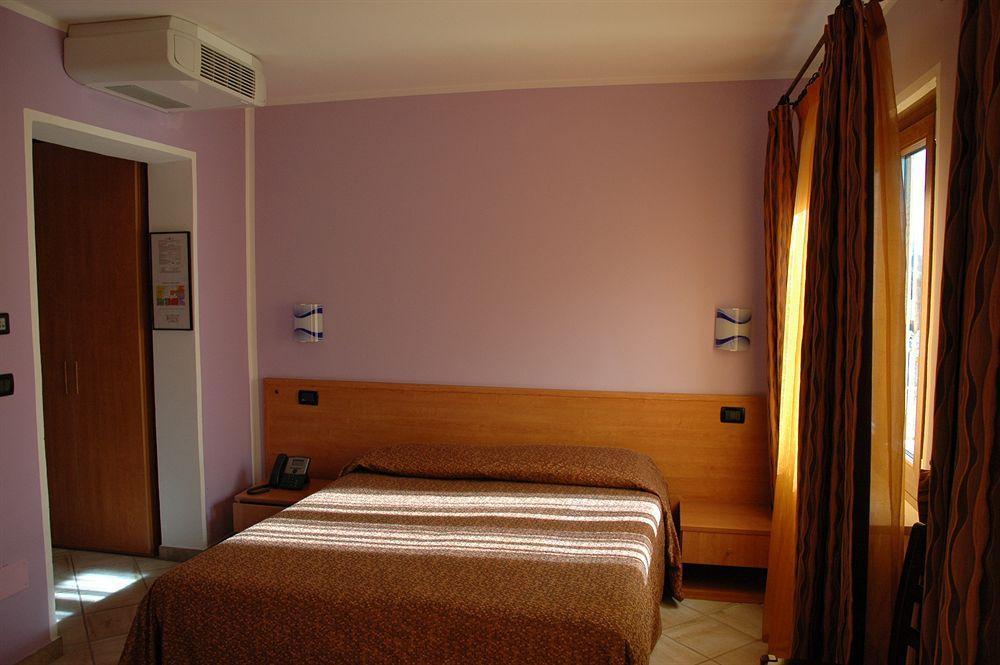 Hotel&Restaurant Armanac De Toubie Arnad Zewnętrze zdjęcie