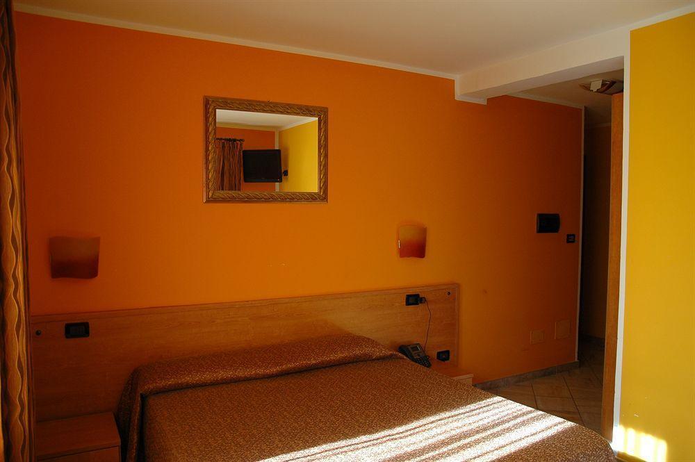 Hotel&Restaurant Armanac De Toubie Arnad Zewnętrze zdjęcie
